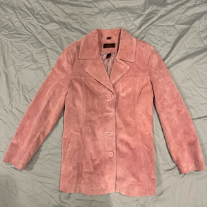 Women’s pink leather velvet trenchcoat by Danier leather.‎ Size 0 to 2 petite